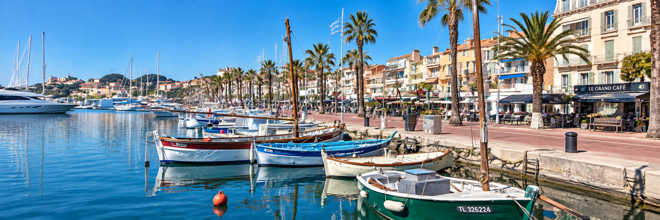 Port et centre-ville de Bandol