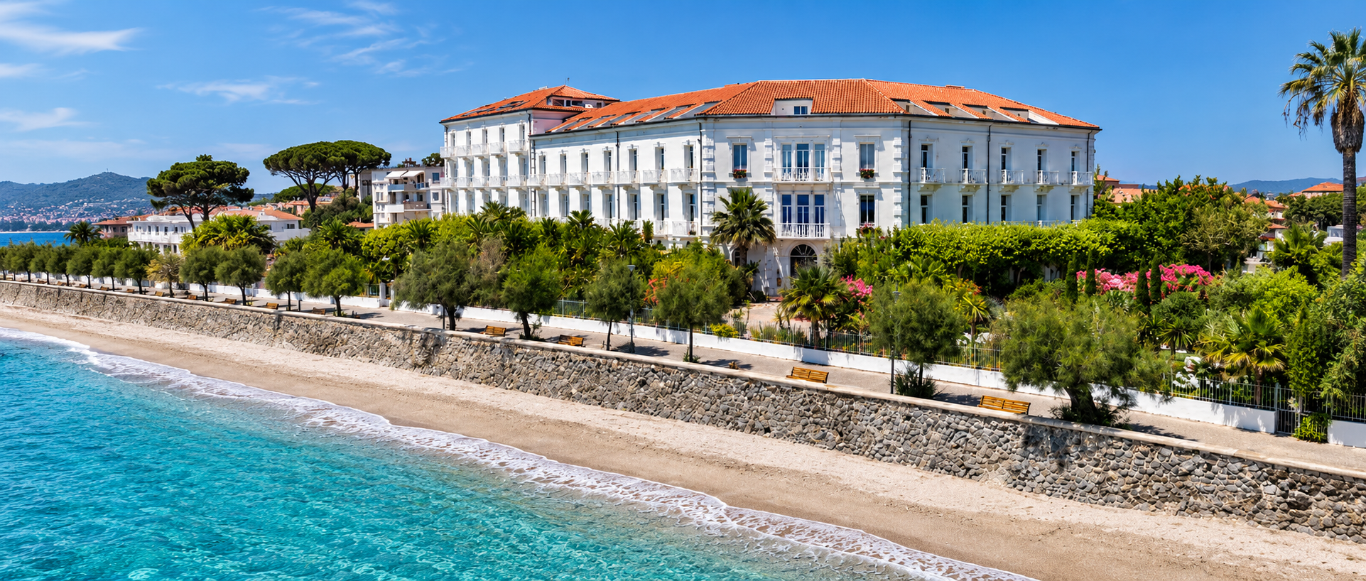 Grand Hôtel des Sablettes à La Seyne-sur-Mer face à la Méditerranée