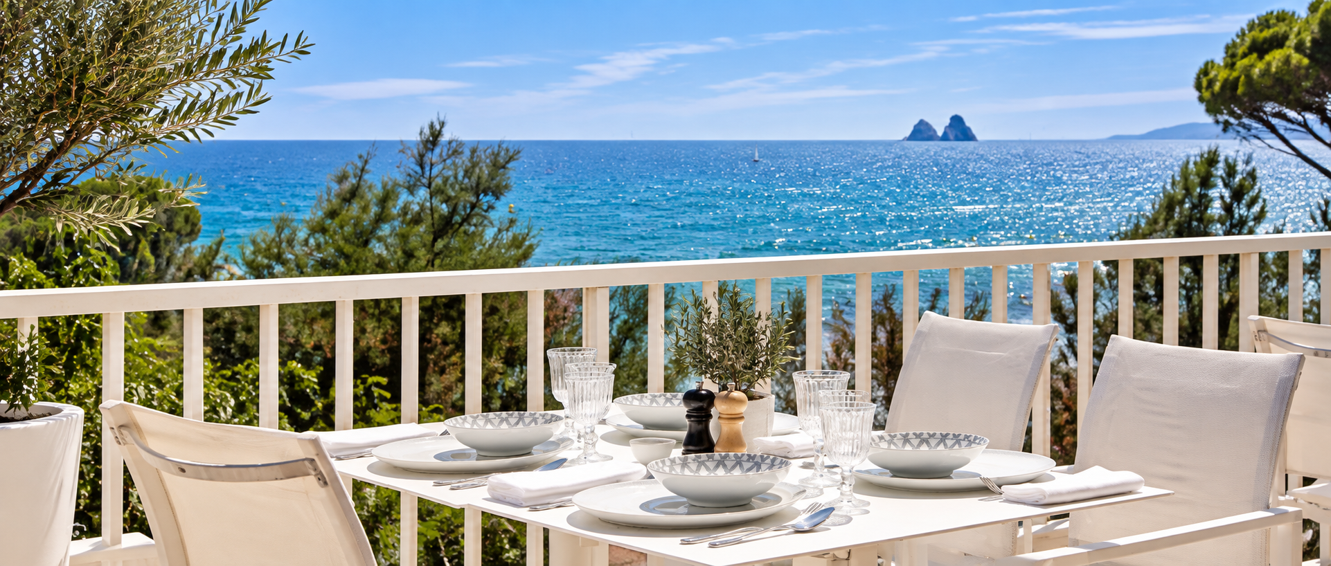 Terrasse du Grand Hôtel des Sablettes avec vue sur la Méditerranée